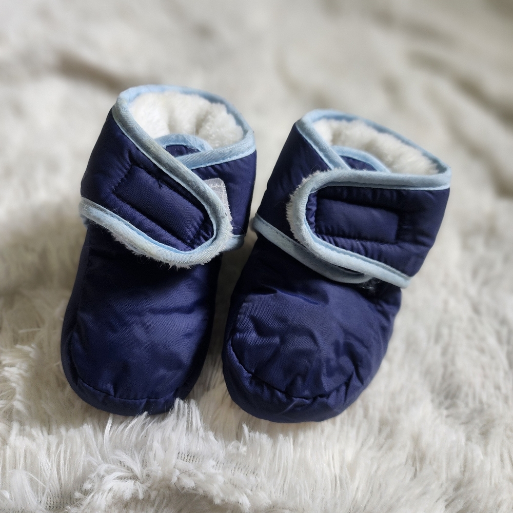 Xue Liwa Blue Fuzzy Warm Newborn Infant Winter Cold Weather Booties